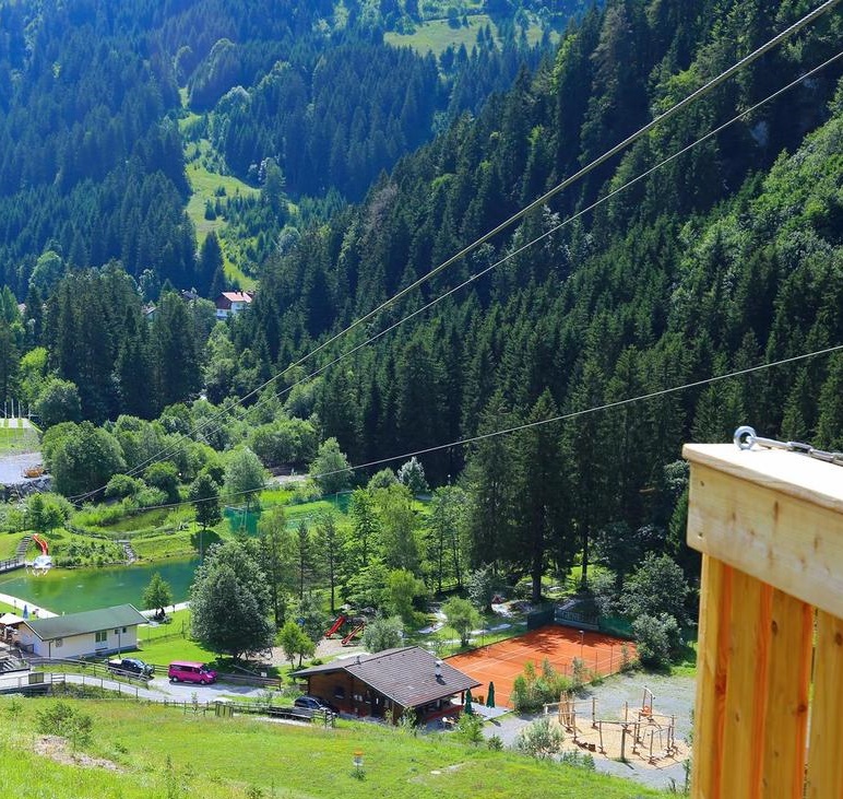 Seilrutschenplattform bei Flying Fox